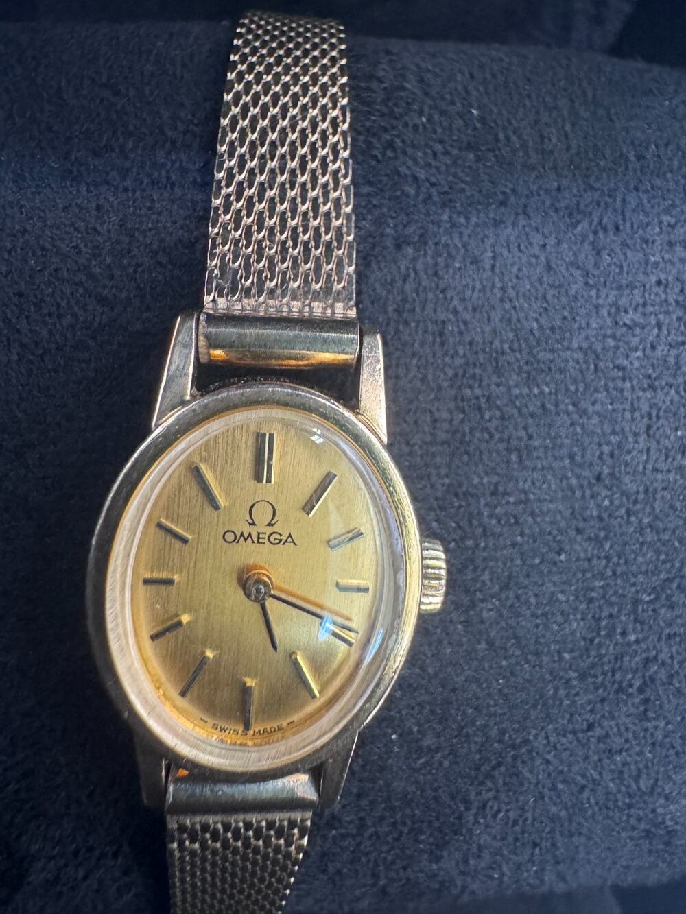 OMEGA Women's Vintage Oval Manual Mechanical Champagne Dial Gold Mesh Bracelet